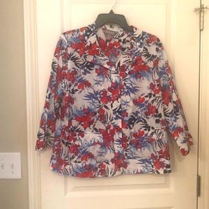 😊Super cute Chico’s, button down blouse or layering Top with snap front buttons